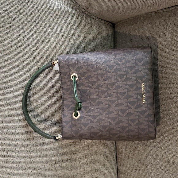 Michael Kors suri drawstring - Picture 1 of 16